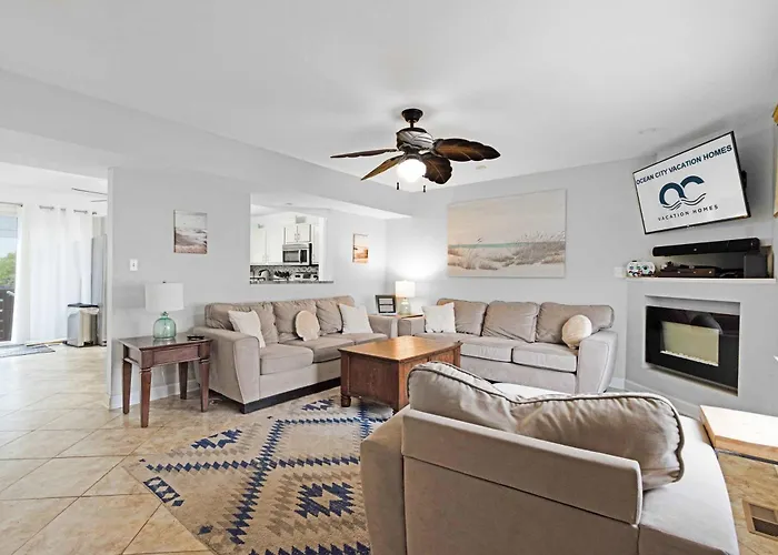 Captain Quarters 3br Townhome *
