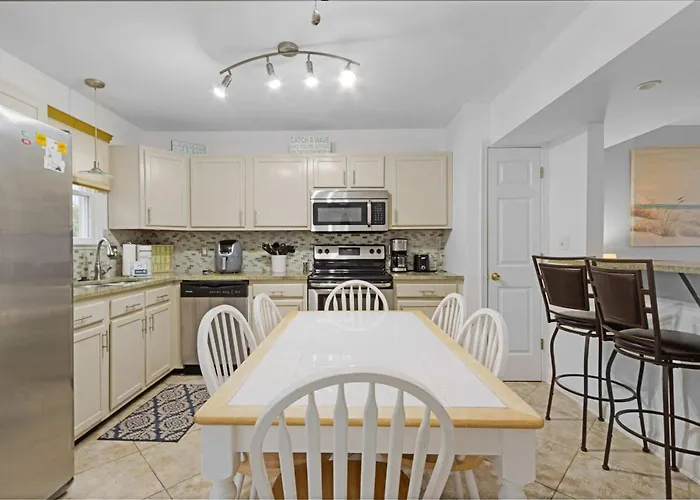 Captain Quarters 3br Townhome * Ocean Stadt